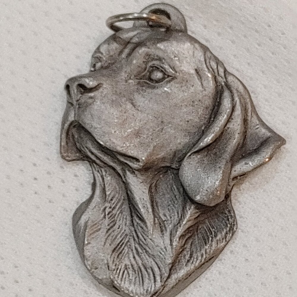 Vintage 2003 Fine Pewter Beagle Dog Keyring Charm by P. Davis (KRM)